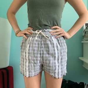 striped flowy shorts // urban outfitters